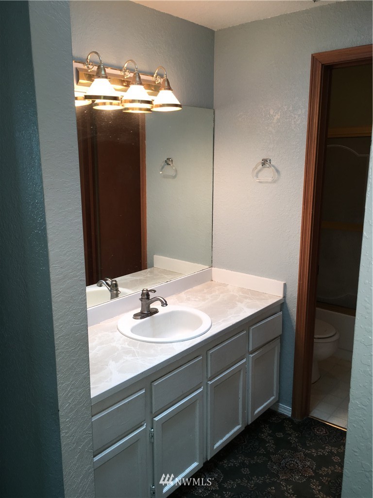 1213 225th Place Southwest Bothell, WA 98021 - Photo 7 of 10