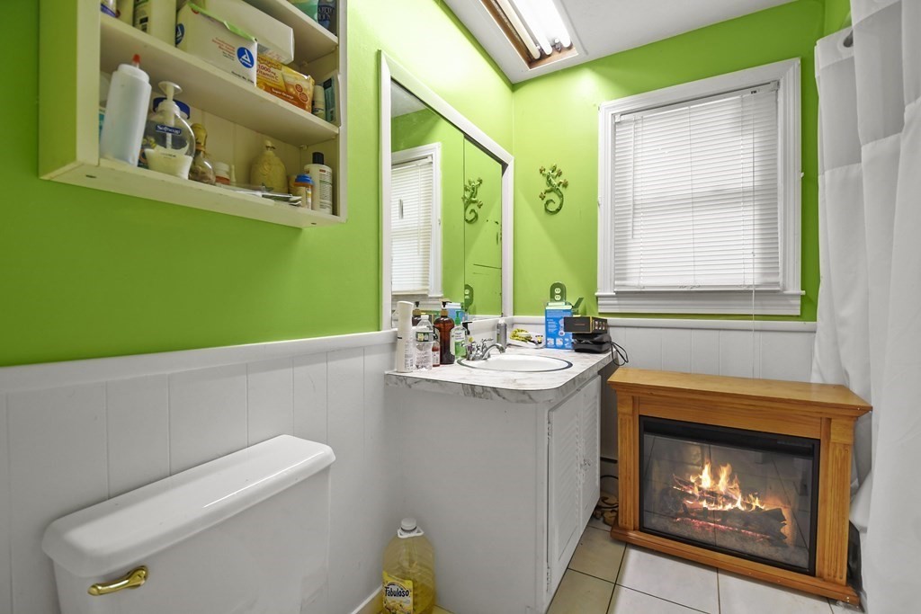 6 Proctor Street Worcester, MA 01606 - Photo 9 of 20 Gallery Image 9