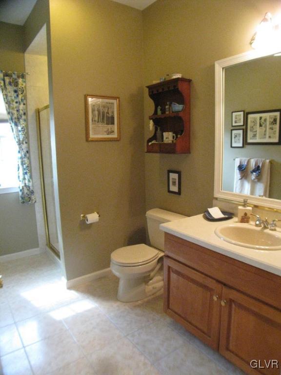 5912 Ricky Ridge Trail Orefield, PA 18069 - Photo 19 of 42 First floor bath