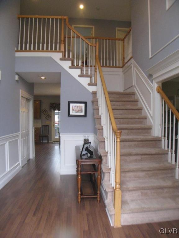 5912 Ricky Ridge Trail Orefield, PA 18069 - Photo 5 of 42 Foyer with turned staircase to second floor