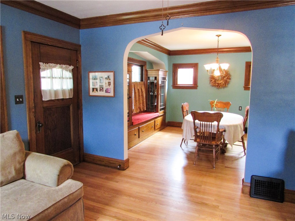 4611 Snow Road Cleveland, OH 44134 - Photo 10 of 35