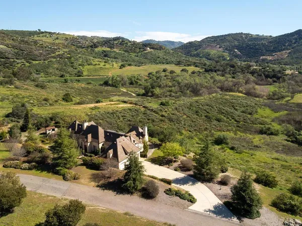 $1,998,000 | 31267 Rancho Amigos Road, Bonsall, CA 92003