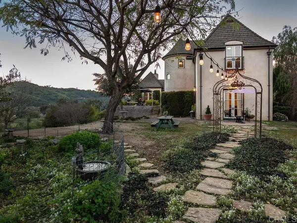 $1,998,000 | 31267 Rancho Amigos Road, Bonsall, CA 92003