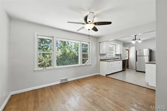 $285,000 | 1090 Kinstern Drive, Des Peres, MO 63131