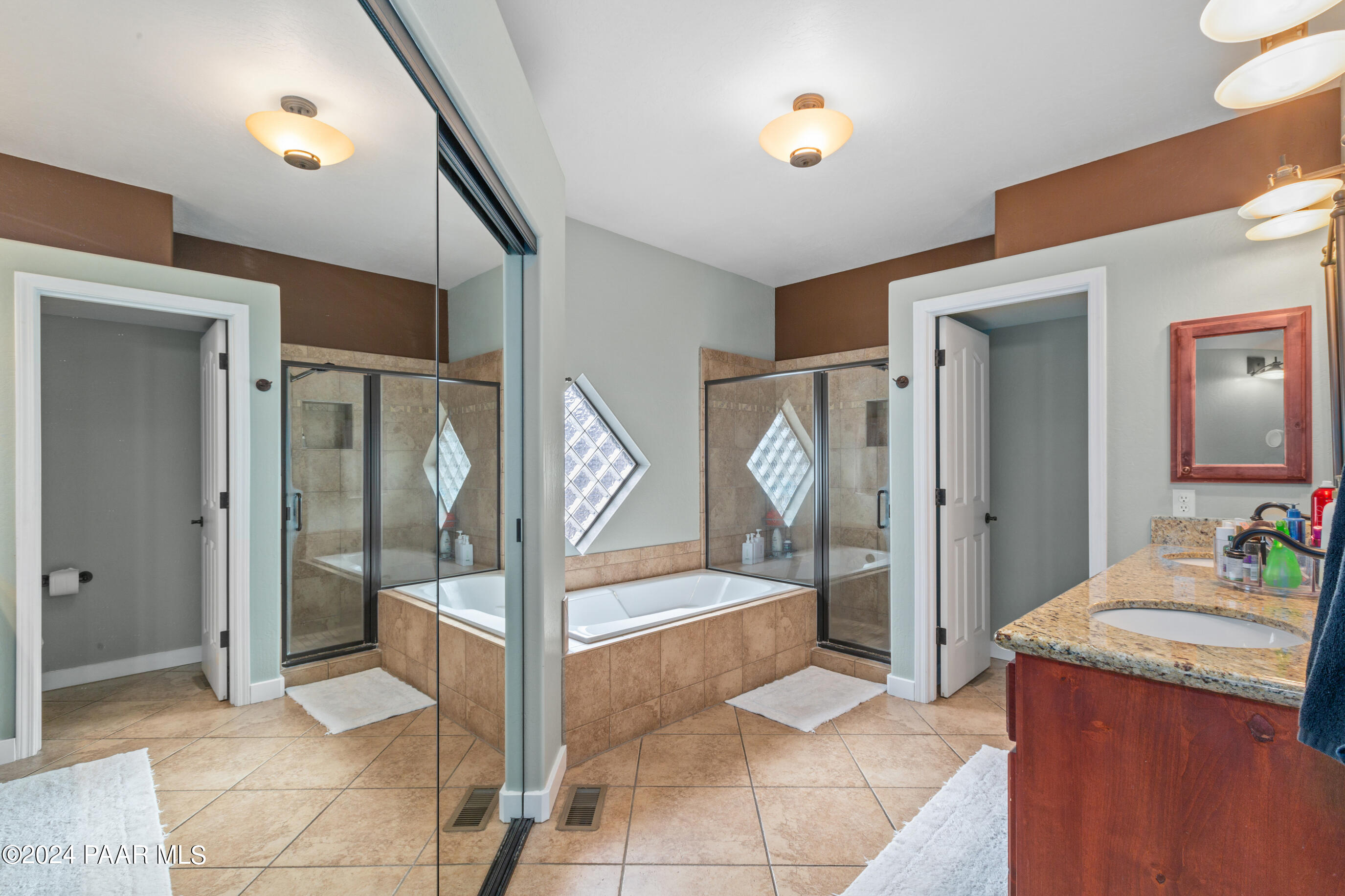 1561 Eagle Ridge Road Prescott, AZ 86301 - Photo 16 of 46 Primary bedroom bath