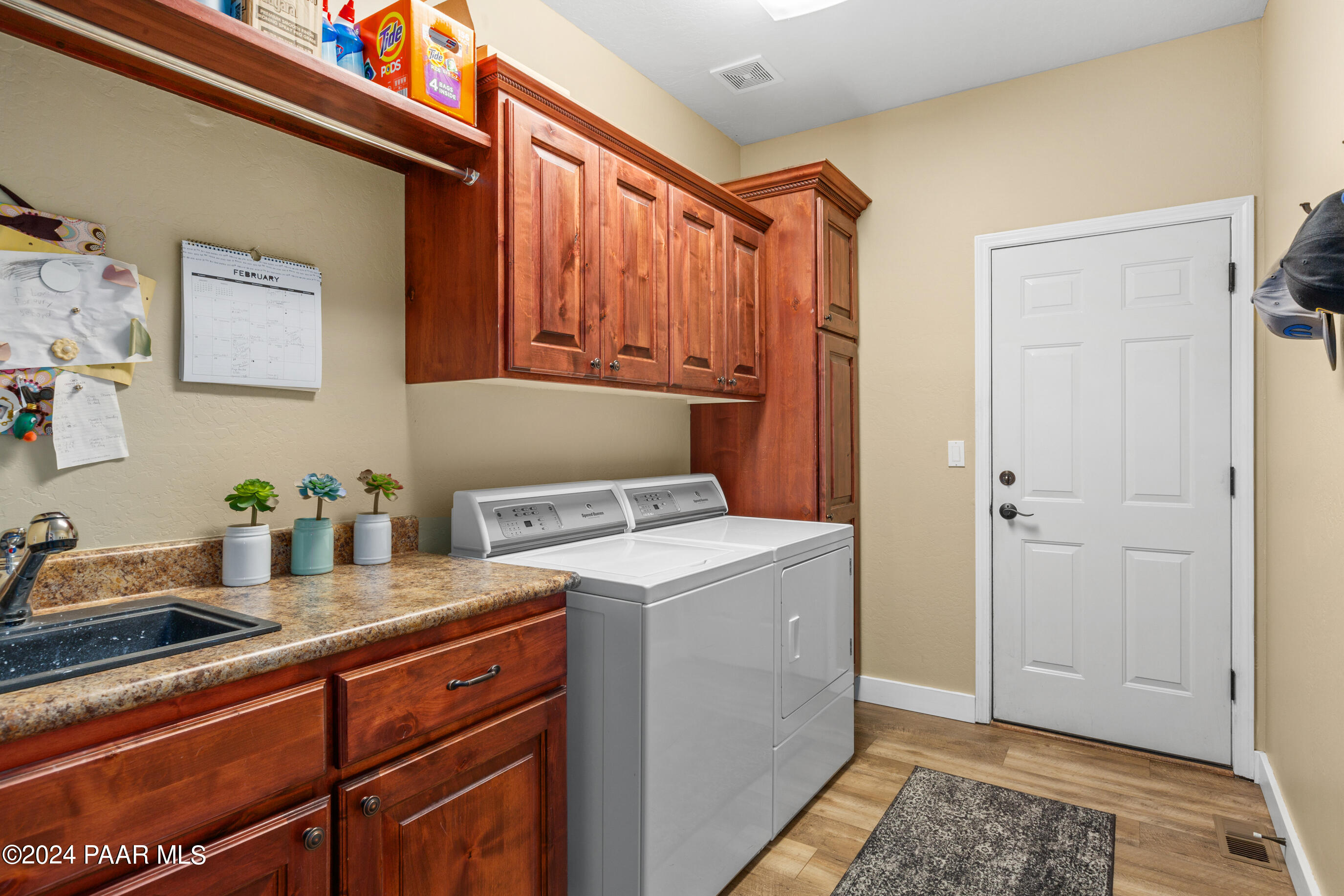 1561 Eagle Ridge Road Prescott, AZ 86301 - Photo 42 of 46 Laundry room