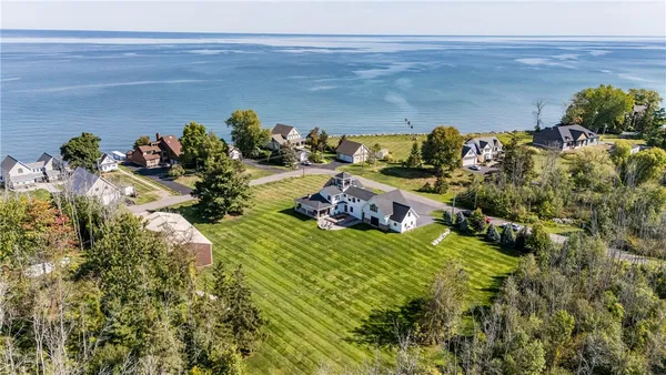 $1,250,000 | 151 Ferguson Drive, Parma, NY 14468