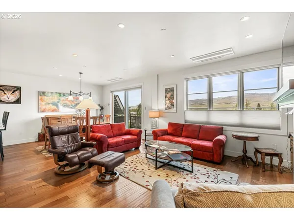 $855,000 | 175 Lithia Way, Unit 303, Ashland, OR 97520