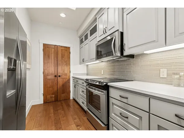 $855,000 | 175 Lithia Way, Unit 303, Ashland, OR 97520