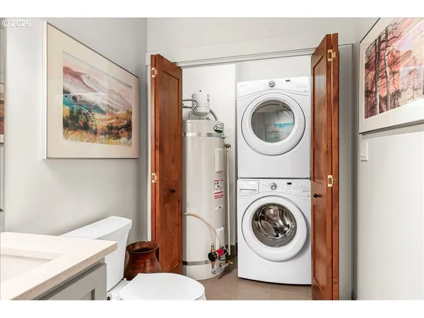 $855,000 | 175 Lithia Way, Unit 303, Ashland, OR 97520