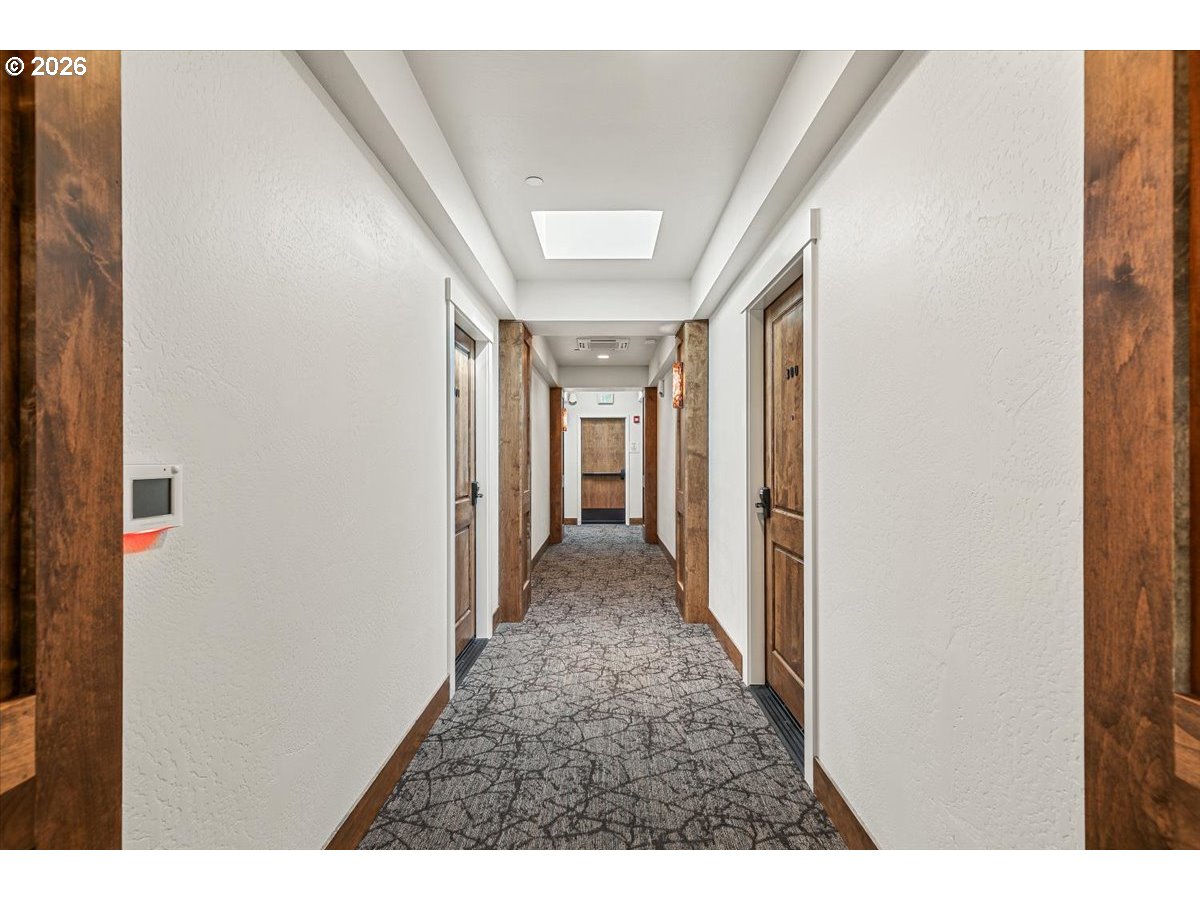 175 Lithia Way, Unit 303 Ashland, OR 97520 - Photo 35 of 48