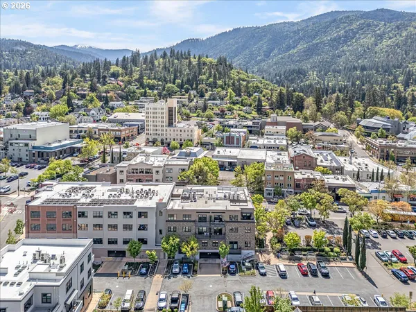 $855,000 | 175 Lithia Way, Unit 303, Ashland, OR 97520
