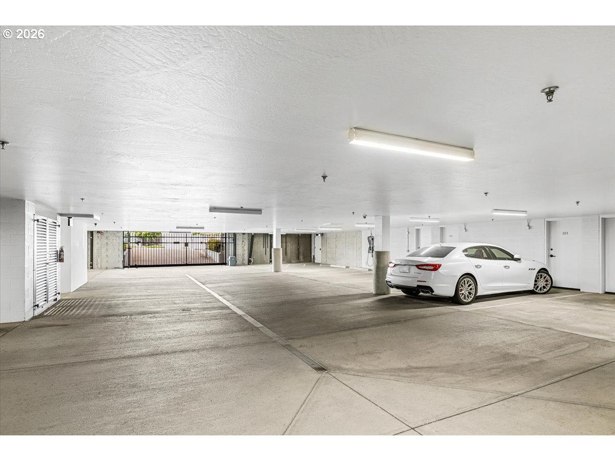175 Lithia Way, Unit 303 Ashland, OR 97520 - Photo 44 of 48