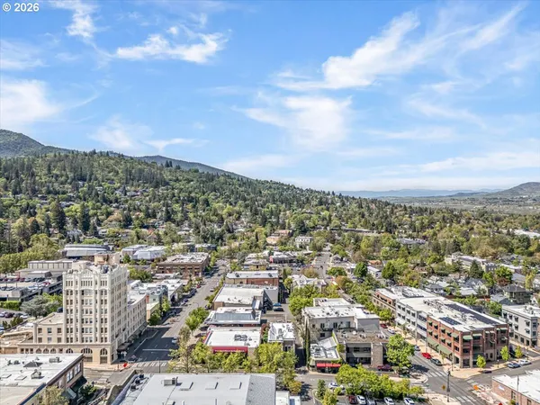 $855,000 | 175 Lithia Way, Unit 303, Ashland, OR 97520