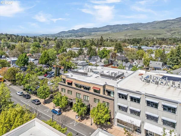 $855,000 | 175 Lithia Way, Unit 303, Ashland, OR 97520