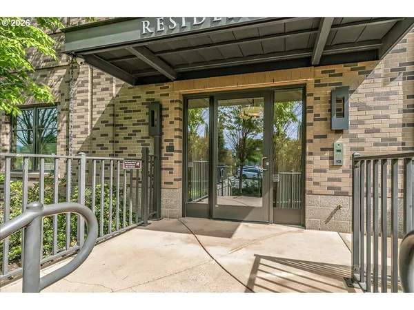 $855,000 | 175 Lithia Way, Unit 303, Ashland, OR 97520