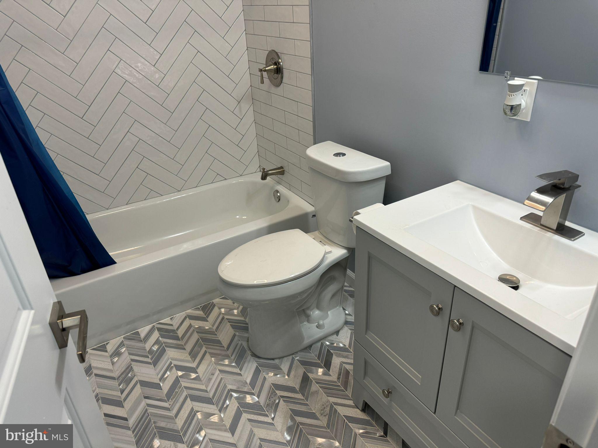 982 Klockner Road Hamilton, NJ 08619 - Photo 2 of 20