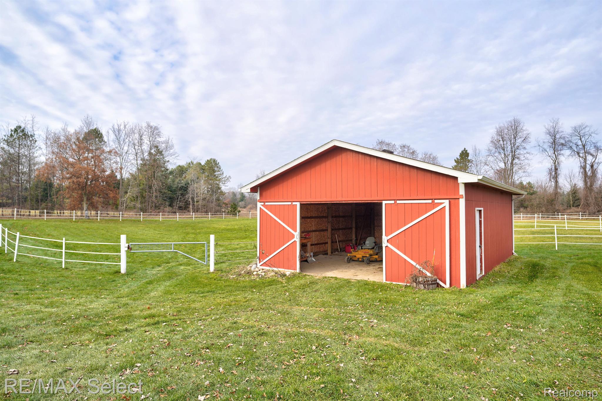 6700 Fish Lake Road Holly, MI 48442 - Photo 8 of 39 Gallery Image 8