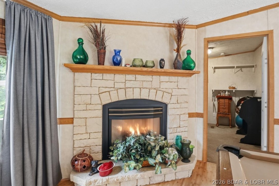 305 Dry Ridge Road Camdenton, MO 65020 - Photo 9 of 27 Family Room