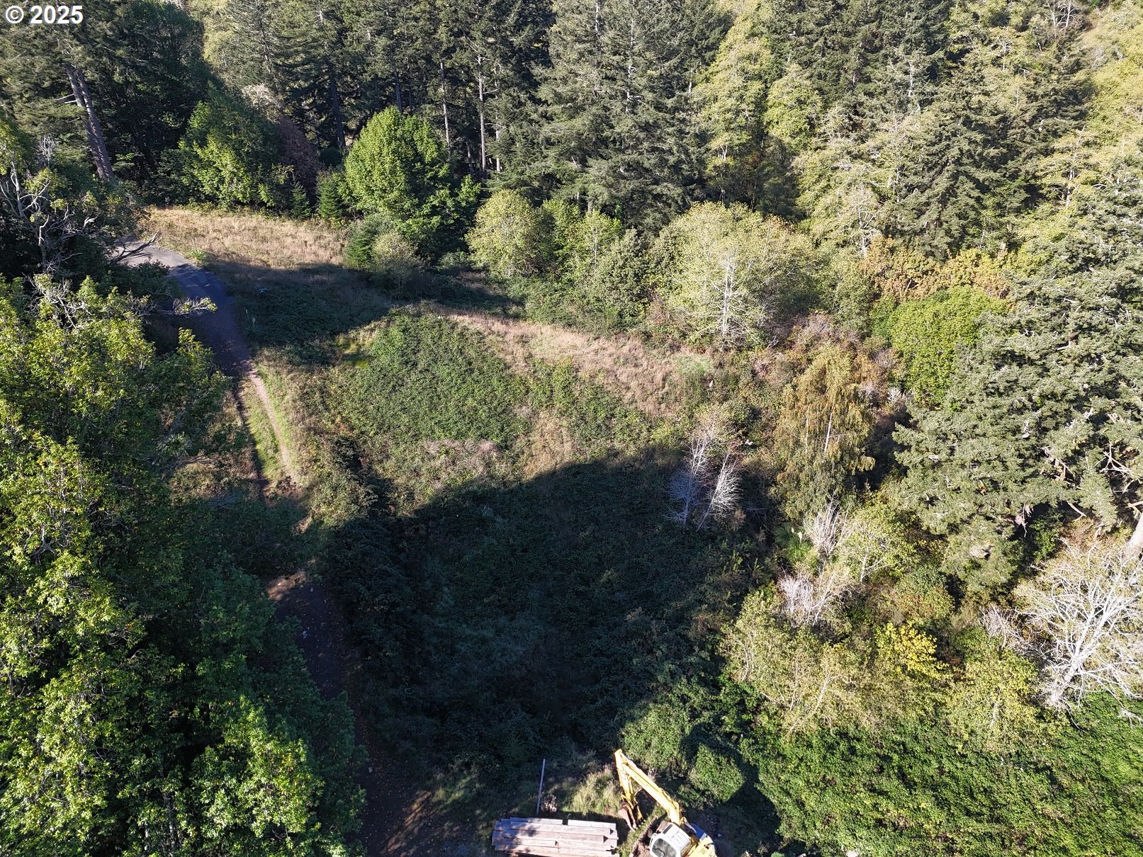 Brooke Lane, Unit 4 Brookings, OR 97415 - Photo 14 of 19 a view of a yard