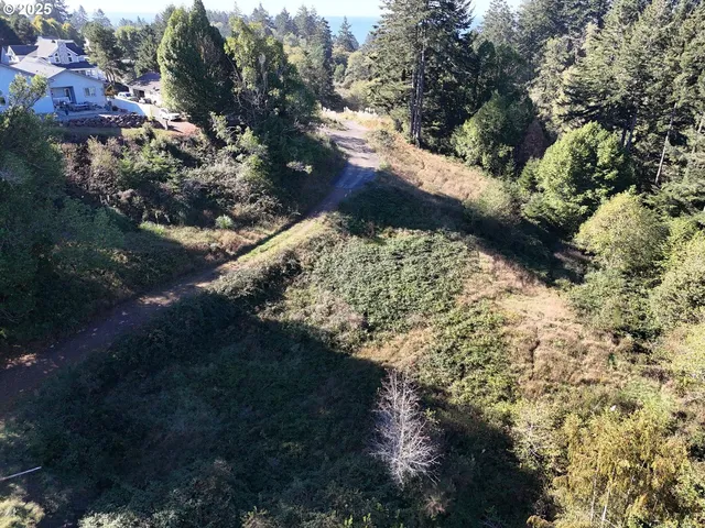 $219,500 | Brooke Lane, Unit 4, Brookings, OR 97415