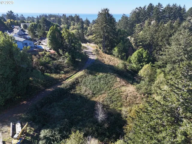 a view of outside area