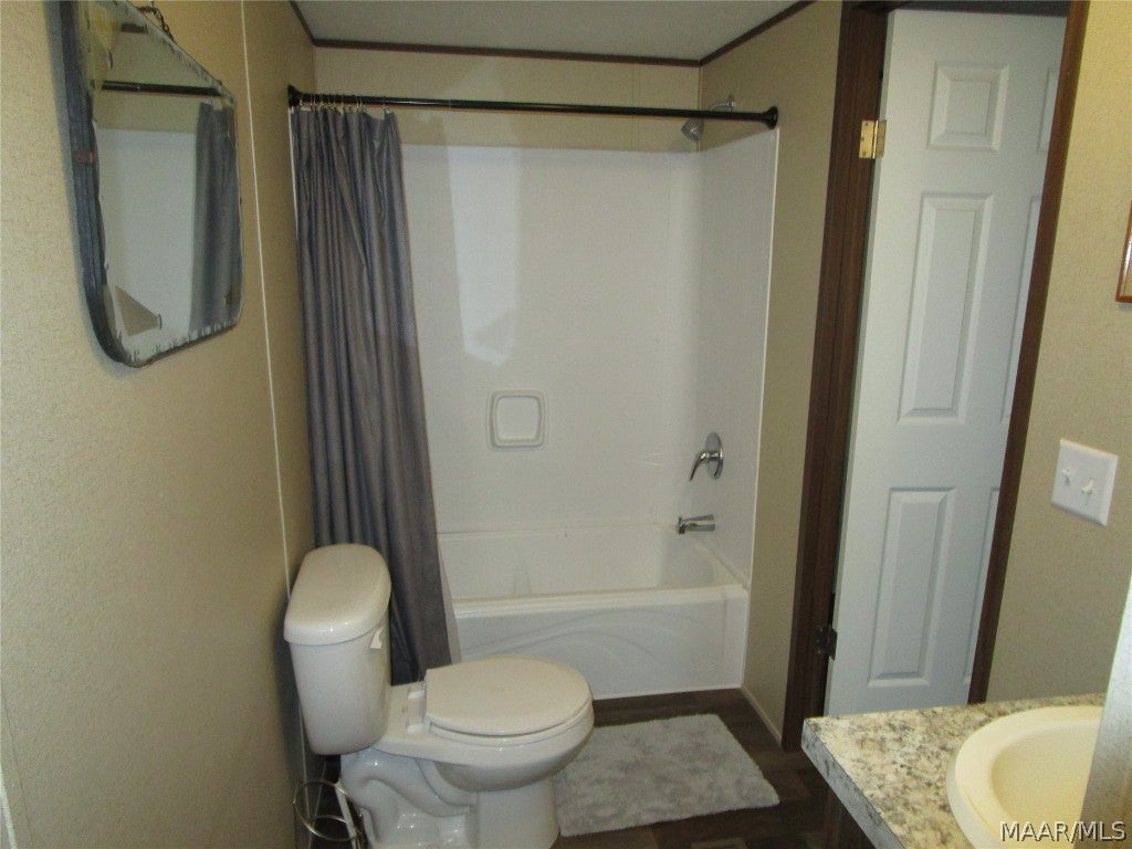 110 Aplin Street Samson, AL 36477 - Photo 18 of 43 PRIMARY BATH OFF BEDROOM