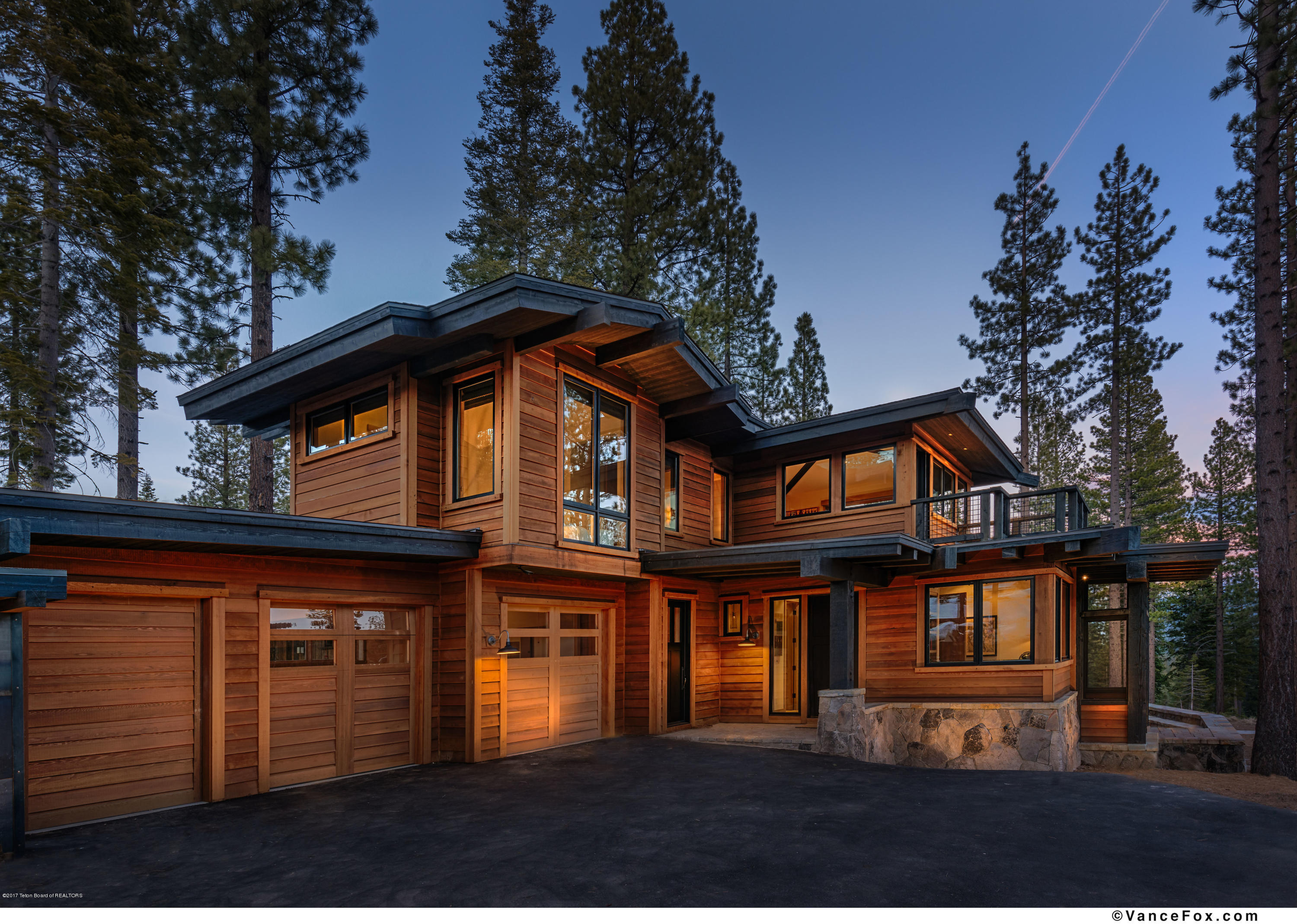 Caddis Lodge Exterior