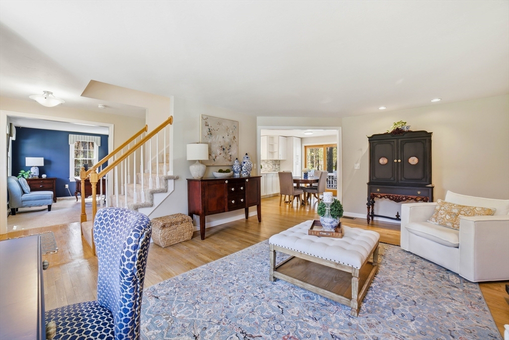 43 Carriage Hill Road Northborough, MA 01532 - Photo 4 of 35
