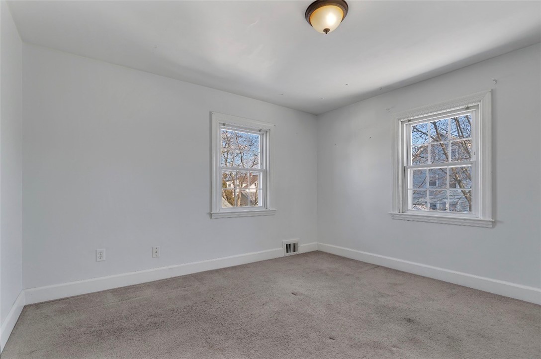 174 Littlefield Street Pawtucket, RI 02861 - Photo 14 of 24