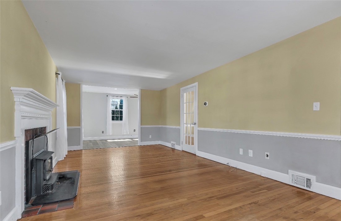 174 Littlefield Street Pawtucket, RI 02861 - Photo 5 of 24