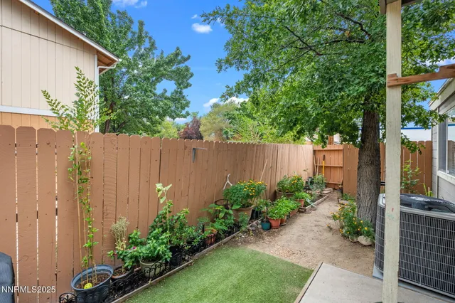 $325,000 | 1563 Steven Court, Sparks, NV 89431