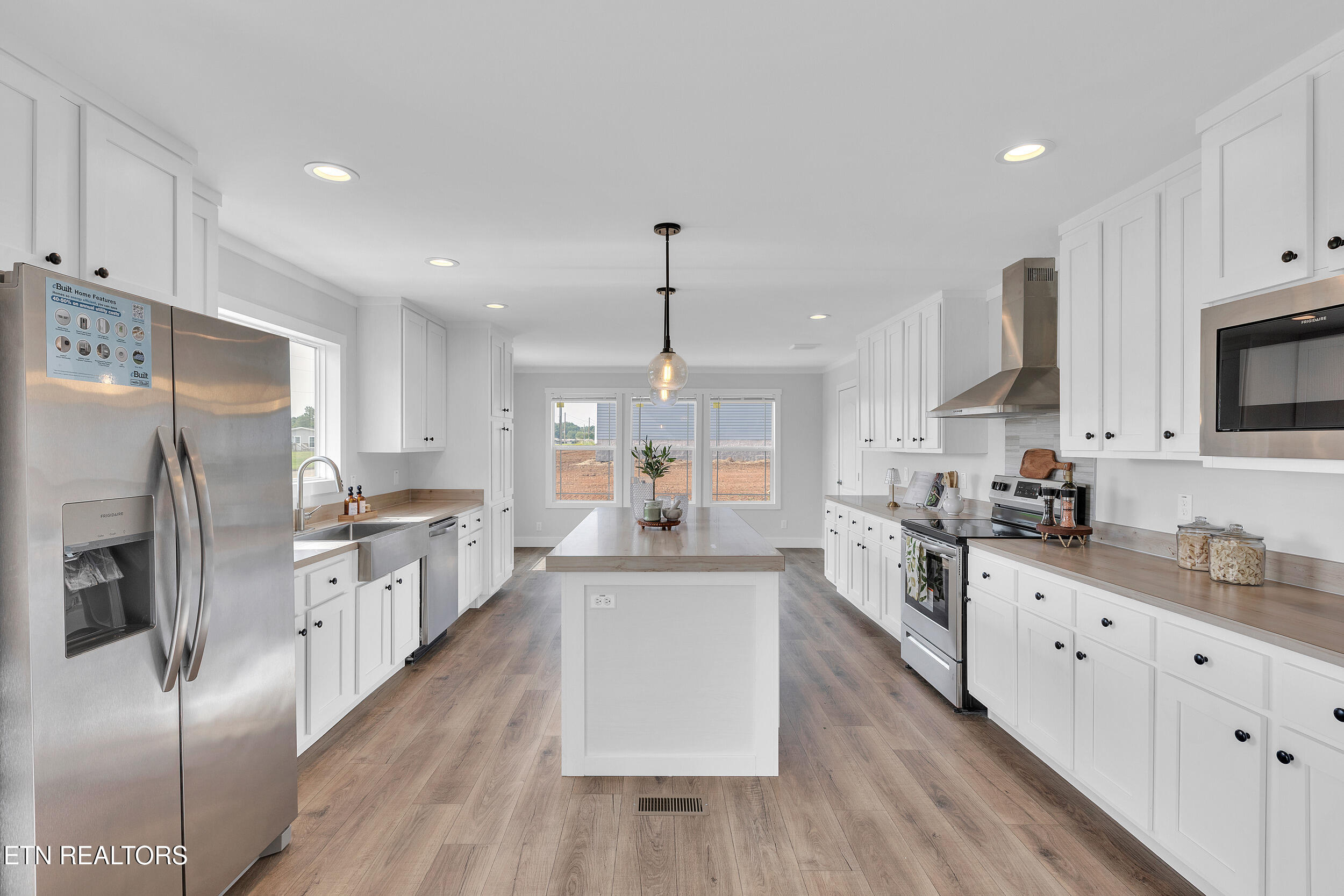 1559 River Path Morristown, TN 37813 - Photo 12 of 37 Kitchen