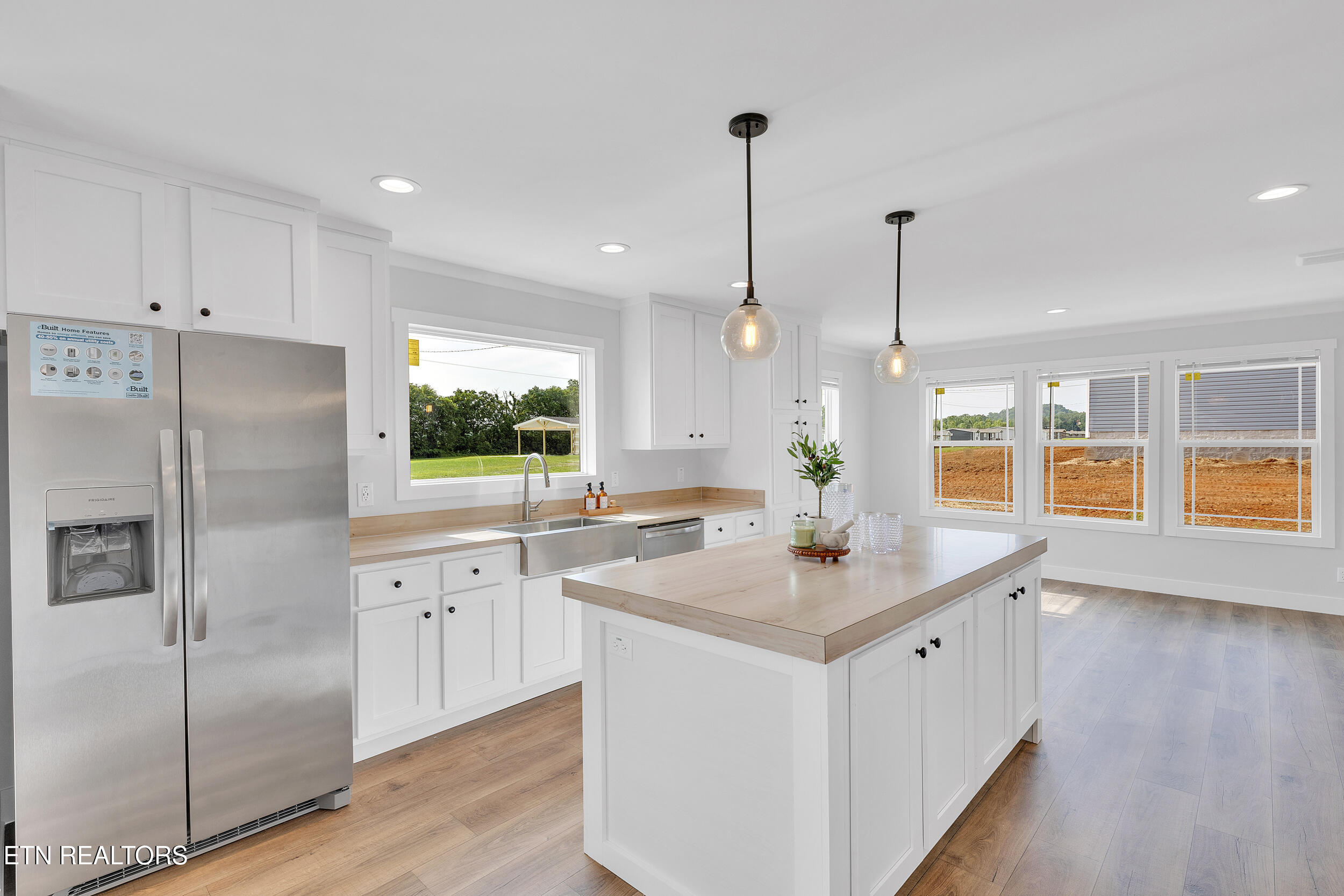 1559 River Path Morristown, TN 37813 - Photo 16 of 37 Kitchen/Dining Rm