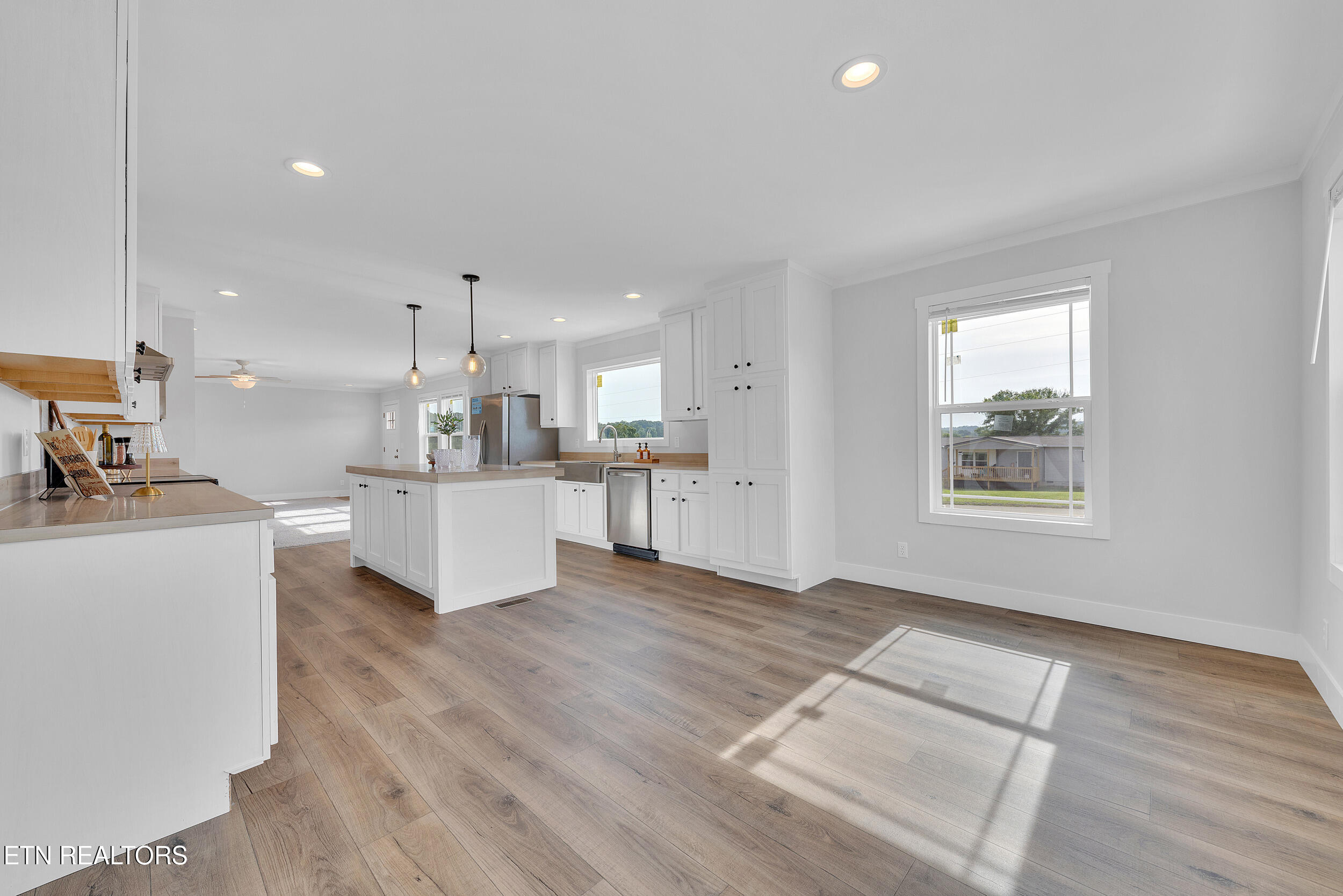 1559 River Path Morristown, TN 37813 - Photo 19 of 37 Dining Room