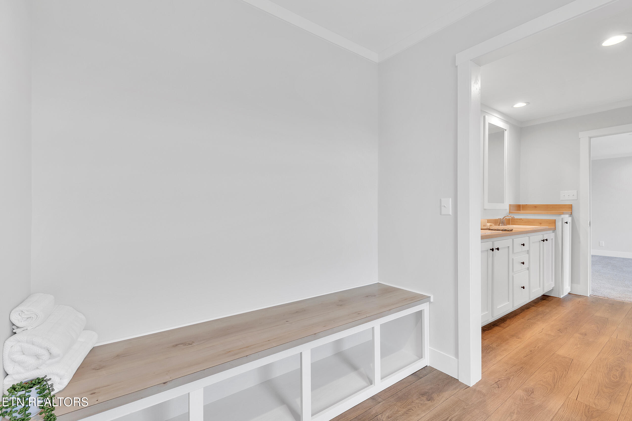 1559 River Path Morristown, TN 37813 - Photo 27 of 37 Main Bath