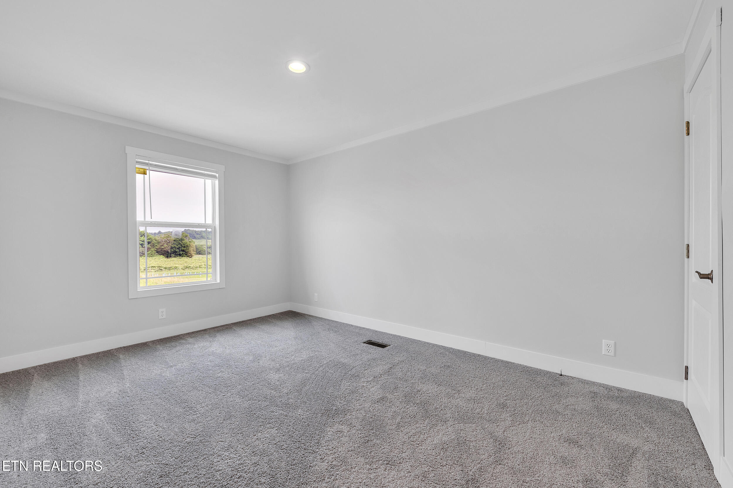 1559 River Path Morristown, TN 37813 - Photo 29 of 37 Bedroom 2