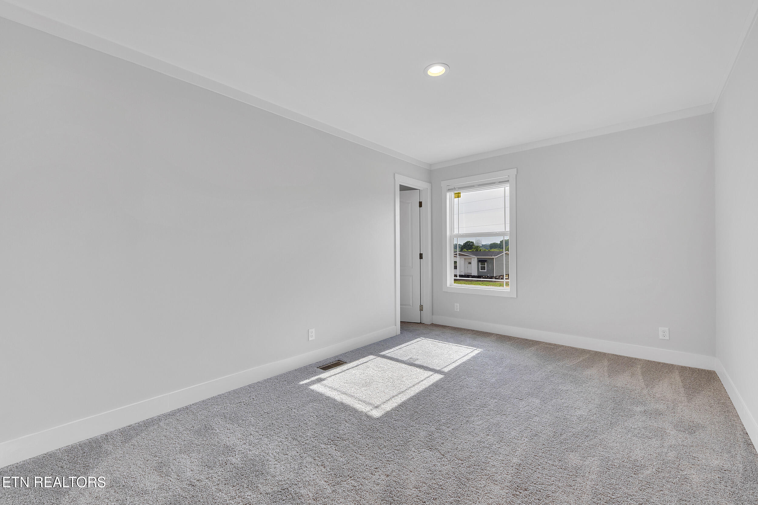 1559 River Path Morristown, TN 37813 - Photo 32 of 37 Bedroom 3