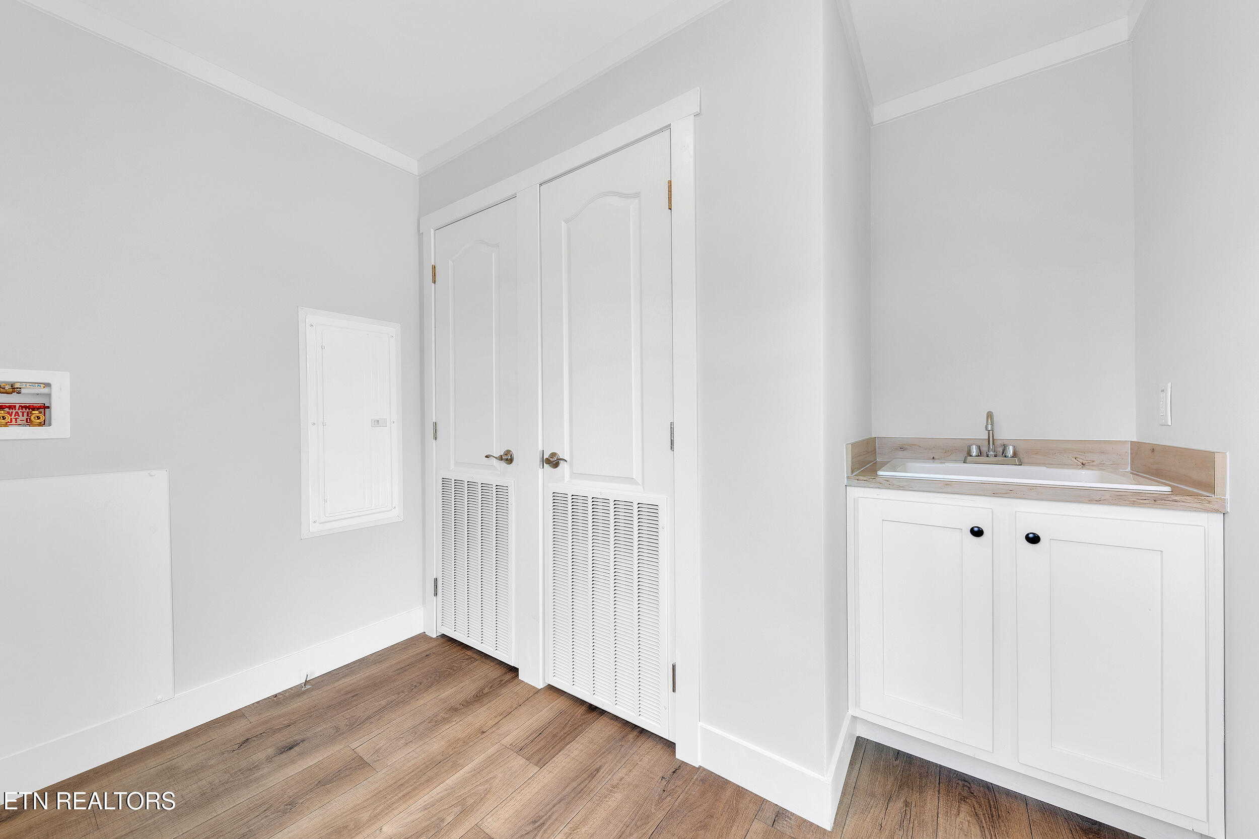 1559 River Path Morristown, TN 37813 - Photo 36 of 37 Laundry Rm