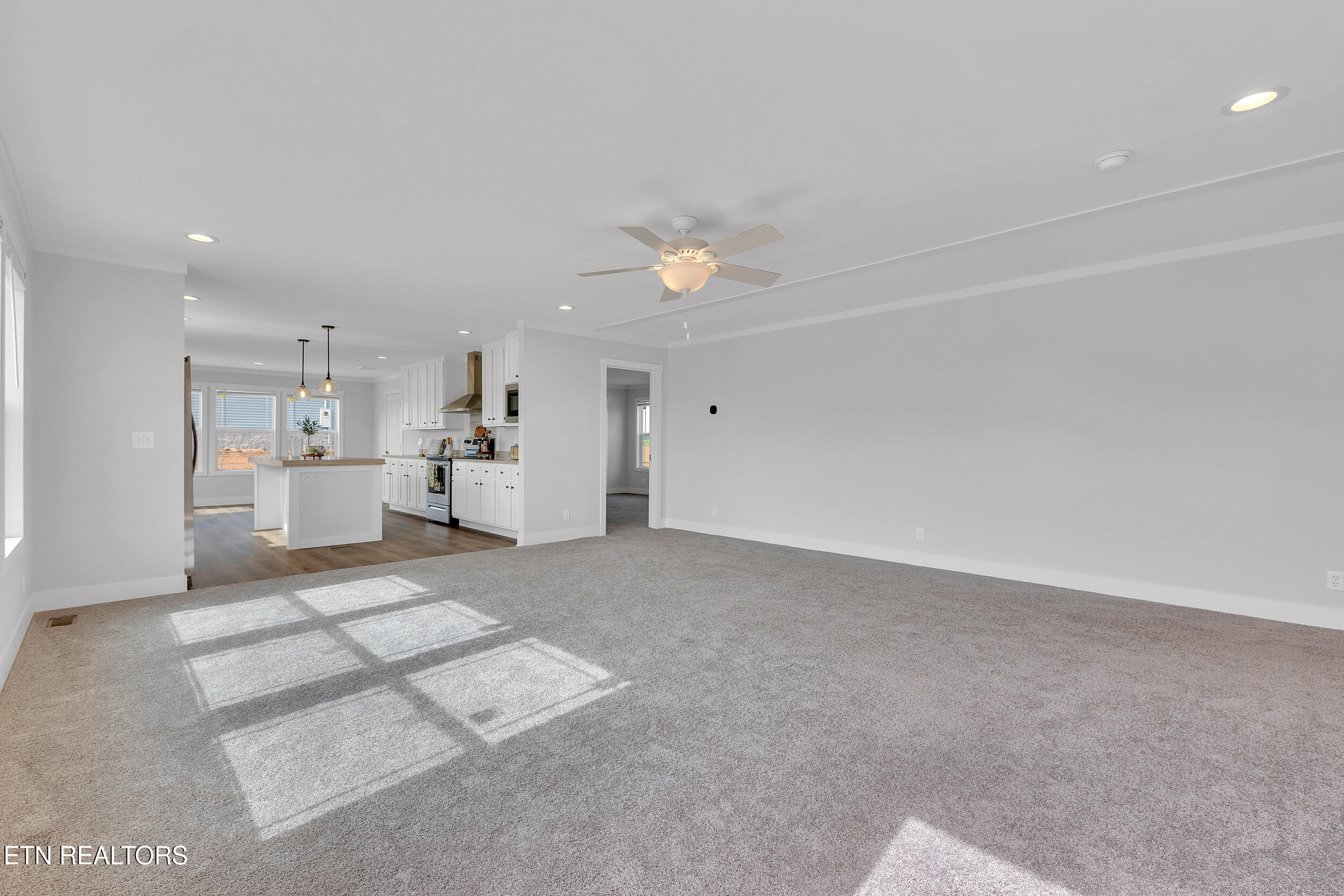 1559 River Path Morristown, TN 37813 - Photo 8 of 37 Living Rm