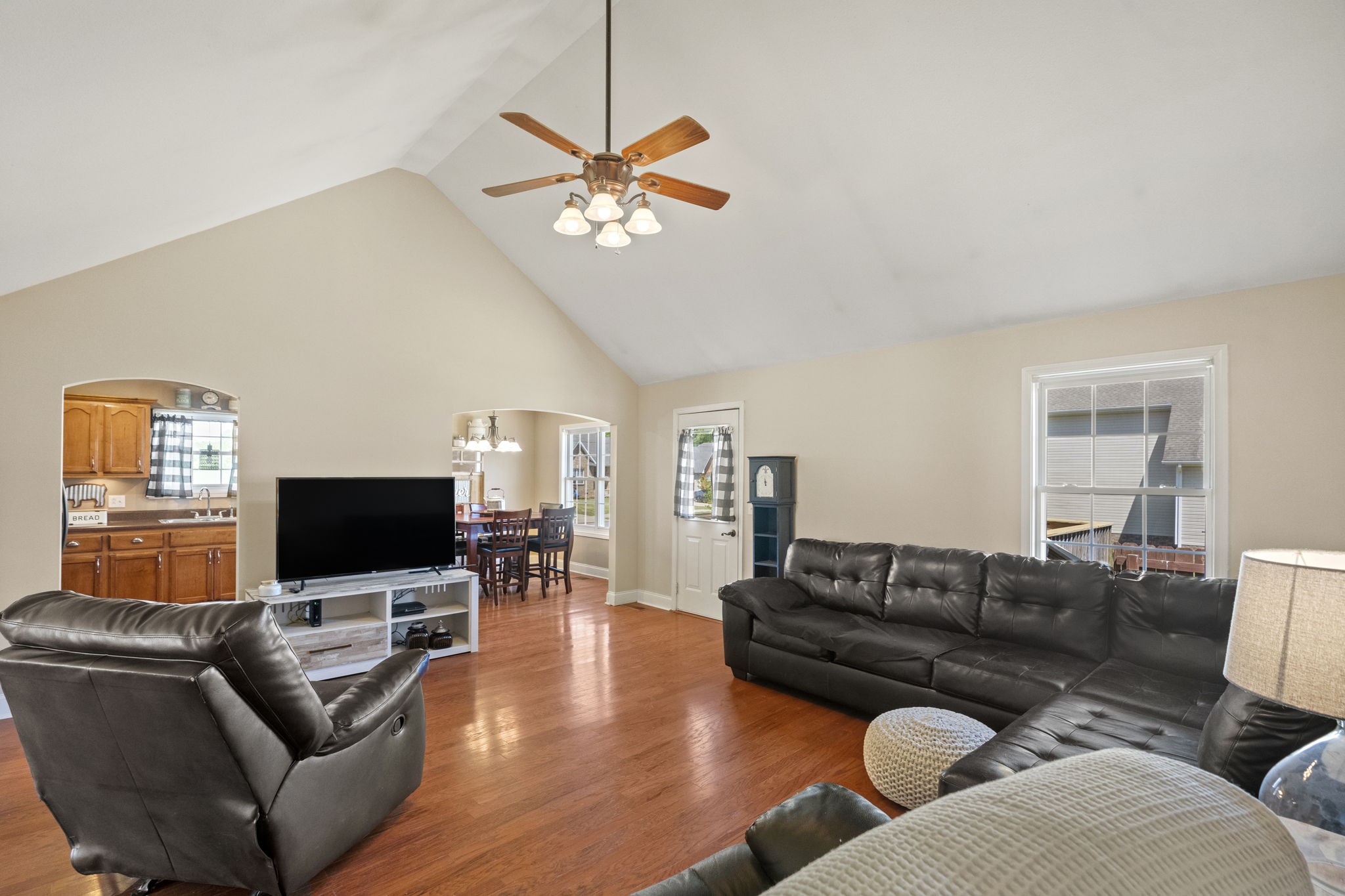 303 Gallop Lane Springfield, TN 37172 - Photo 8 of 32 Gallery Image 8
