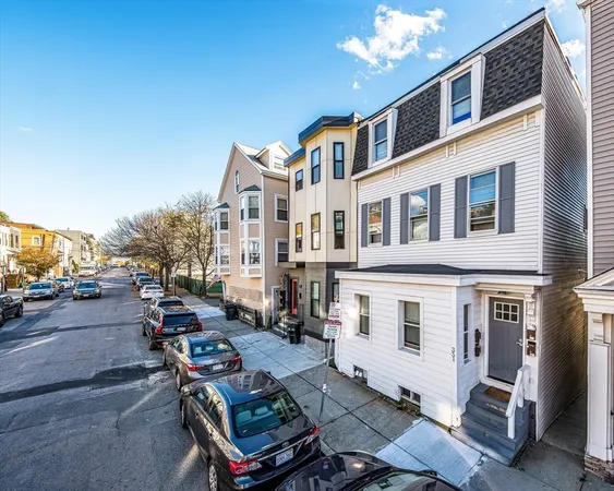 $2,900 | 351 East 8th Street, Unit 3, Boston, MA 02127
