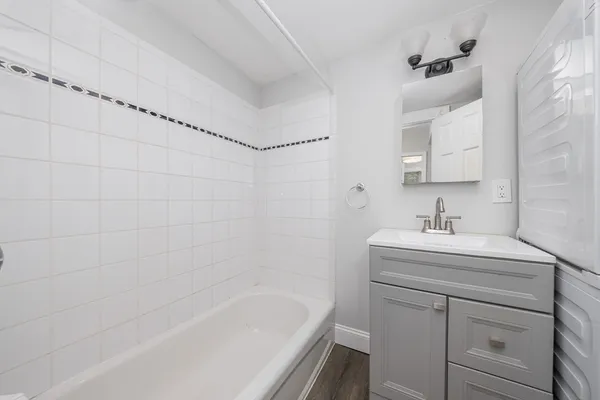 $2,900 | 351 East 8th Street, Unit 3, Boston, MA 02127