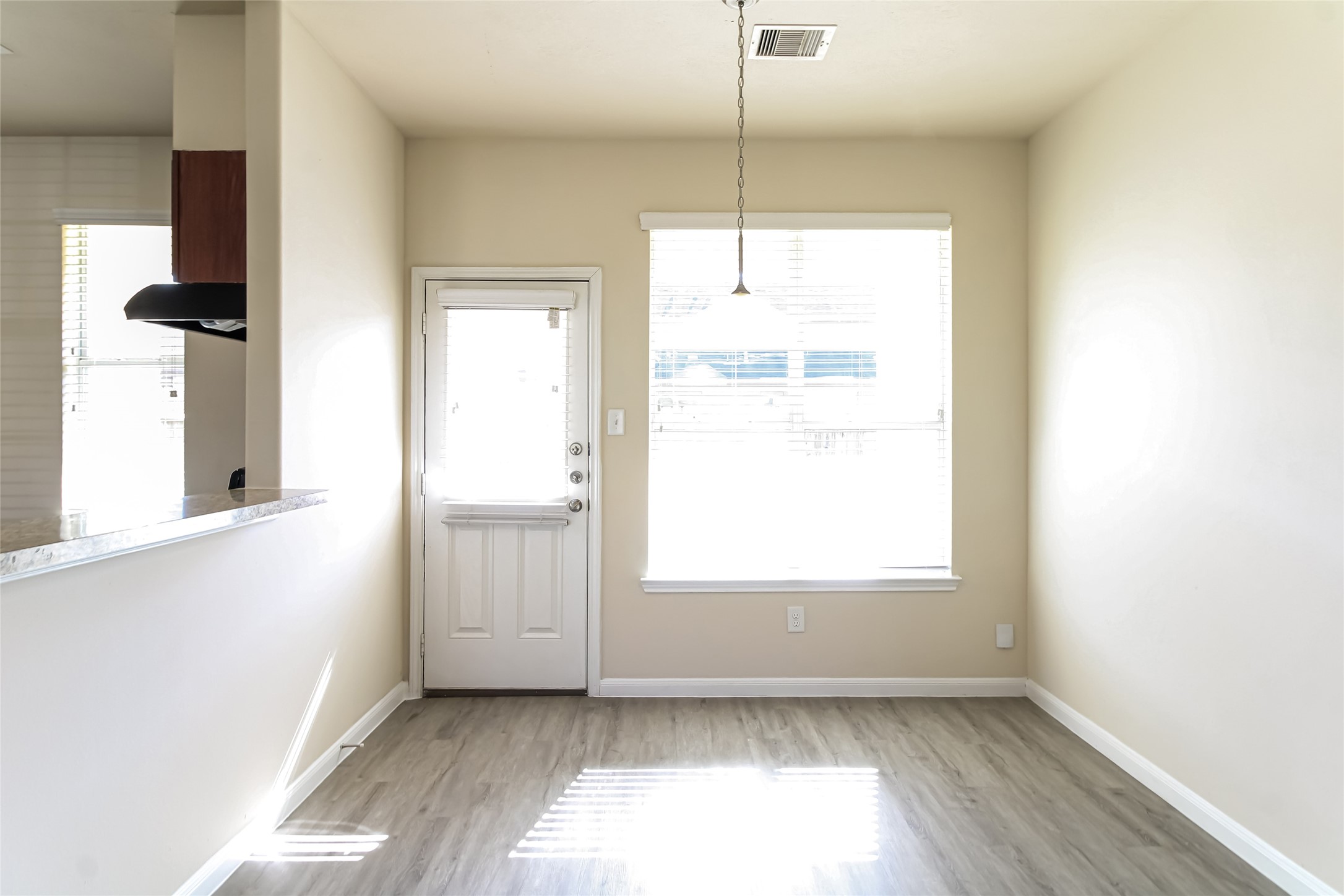 12338 Roy Mix Bohn Lane Houston, TX 77044 - Photo 6 of 16