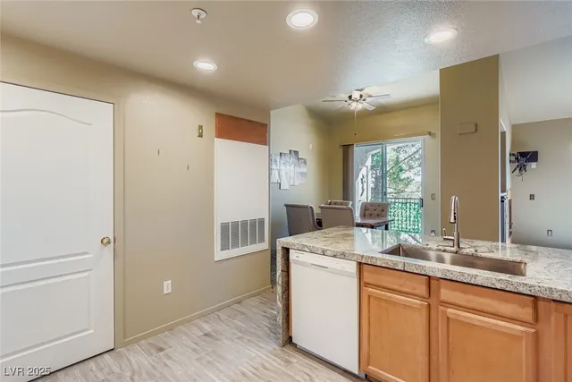 $299,900 | 2325 Windmill Parkway, Unit 1622, Henderson, NV 89074