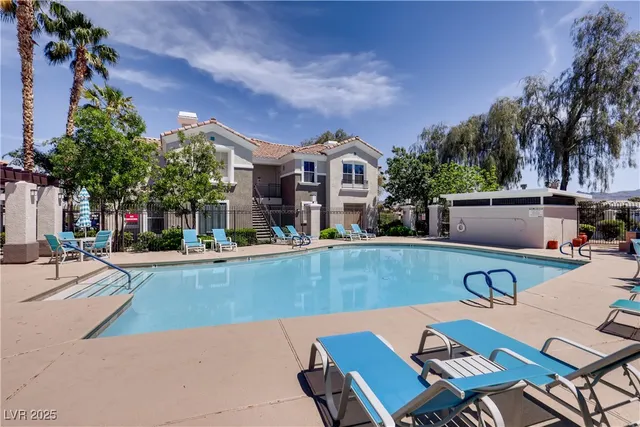 $299,900 | 2325 Windmill Parkway, Unit 1622, Henderson, NV 89074