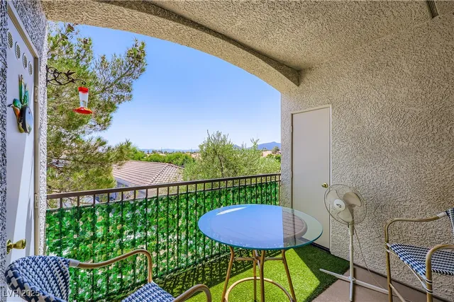 $299,900 | 2325 Windmill Parkway, Unit 1622, Henderson, NV 89074