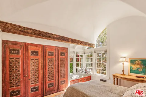$28,500,000 | 28980 Cliffside Drive, Malibu, CA 90265