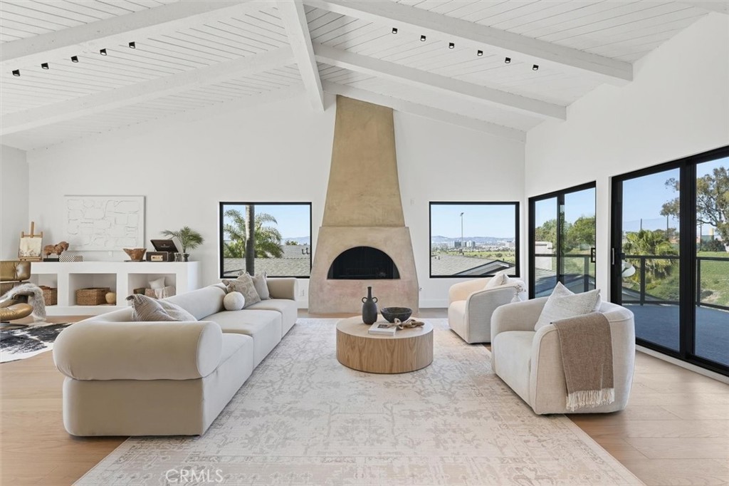 8140 Calabar Avenue Playa del Rey, CA 90293 - Photo 5 of 60 a living room with furniture and a large window