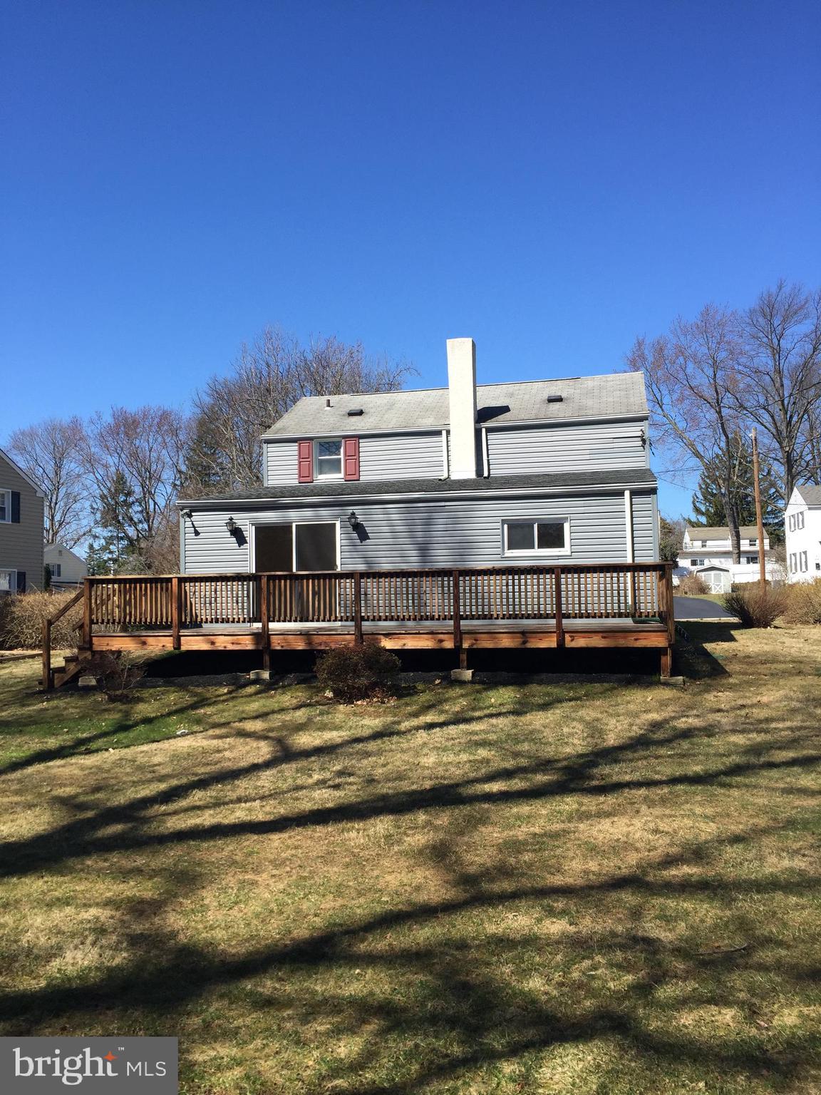 206 Lyster Road Oreland, PA 19075 - Photo 3 of 28 Exterior-rear
